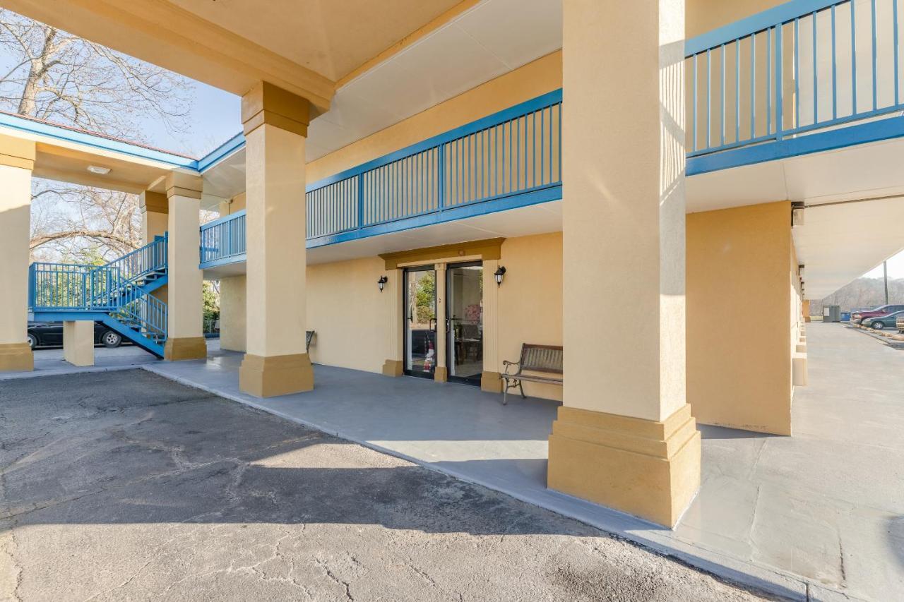 Oyo Hotel Rome Ga Historic District Exterior photo